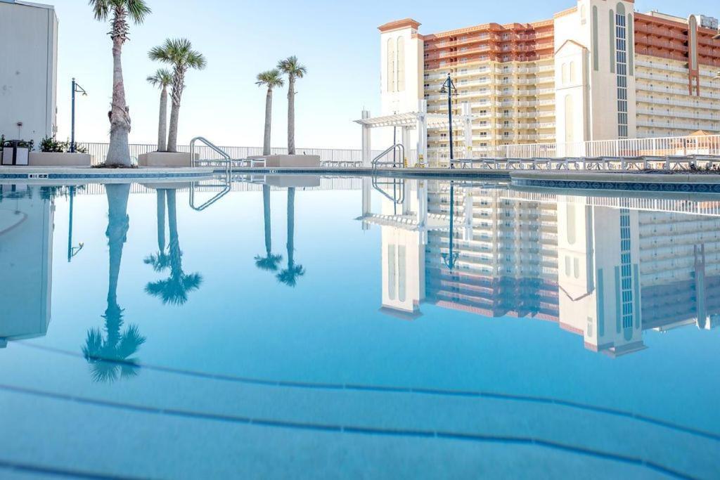 Holiday home Breeze At Laketown Wharf #1205 By Nautical Properties Vacation